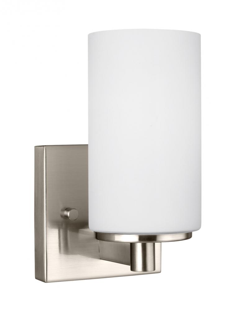 Hettinger One Light Wall / Bath Sconce